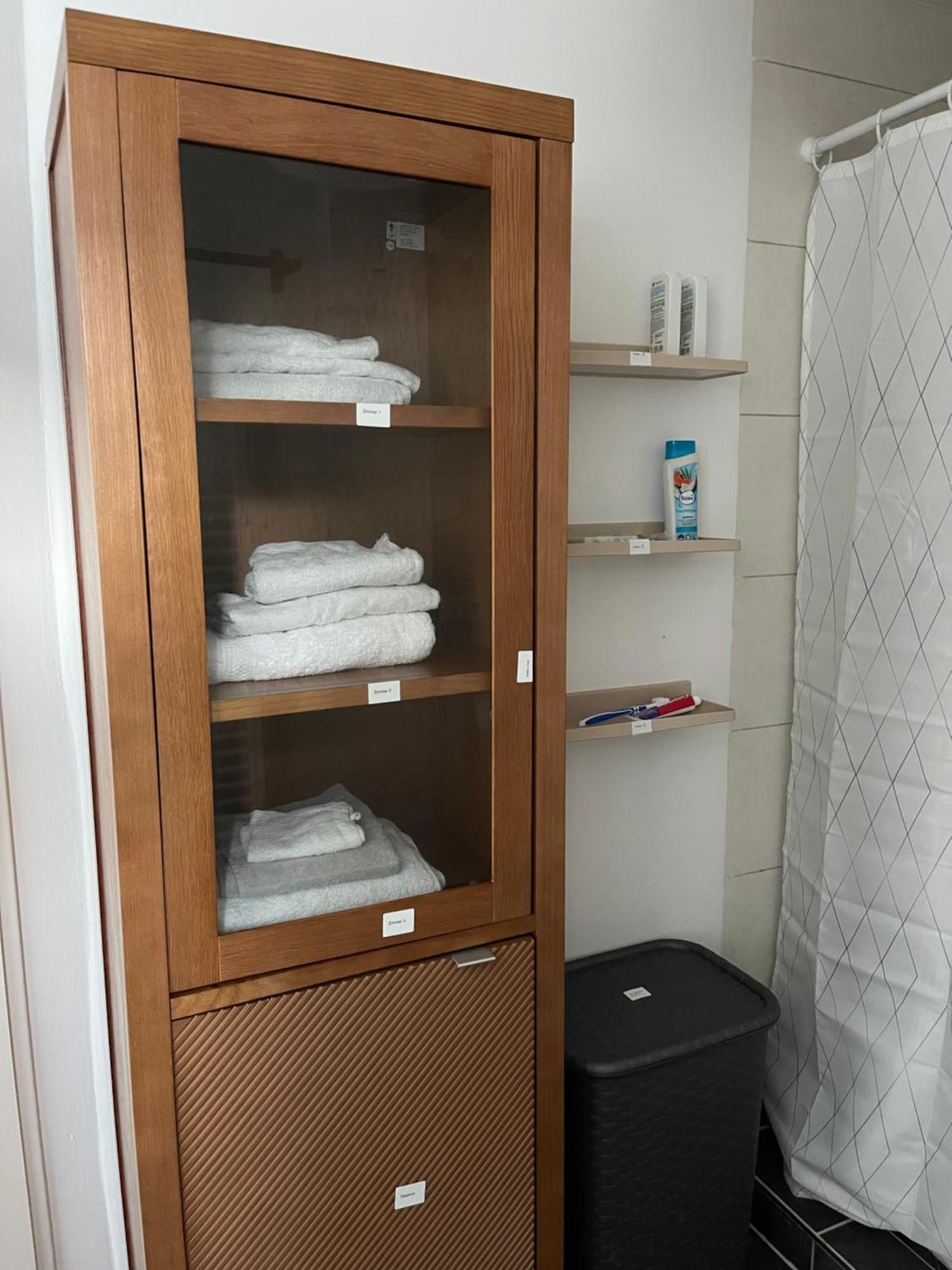 Bequemes Einzelzimmer Im Herzen Von Kassel Buitenkant foto