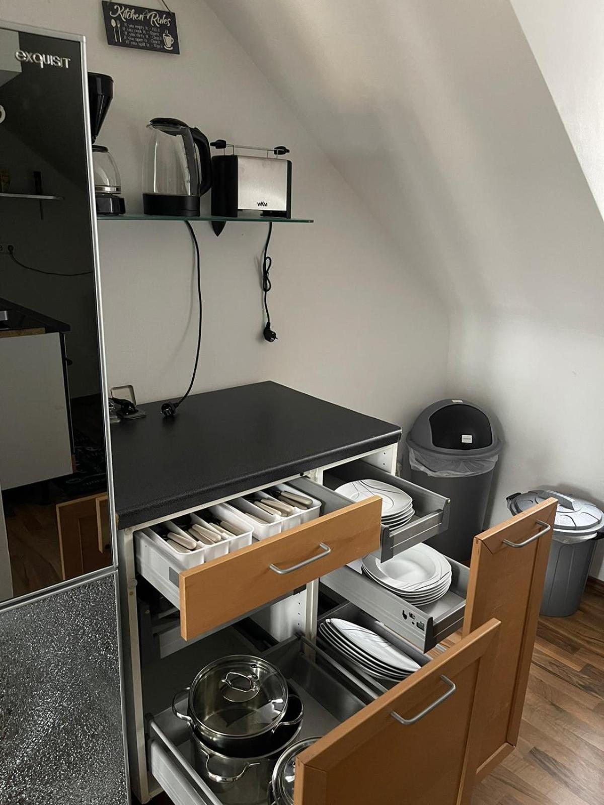 Bequemes Einzelzimmer Im Herzen Von Kassel Buitenkant foto