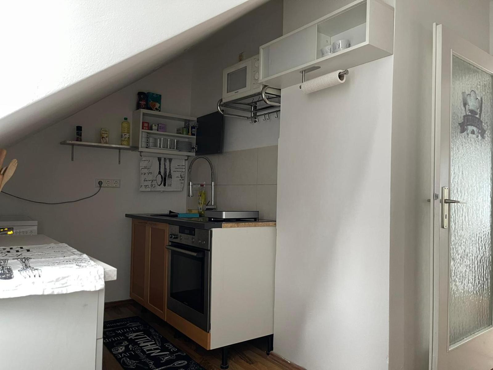 Bequemes Einzelzimmer Im Herzen Von Kassel Buitenkant foto