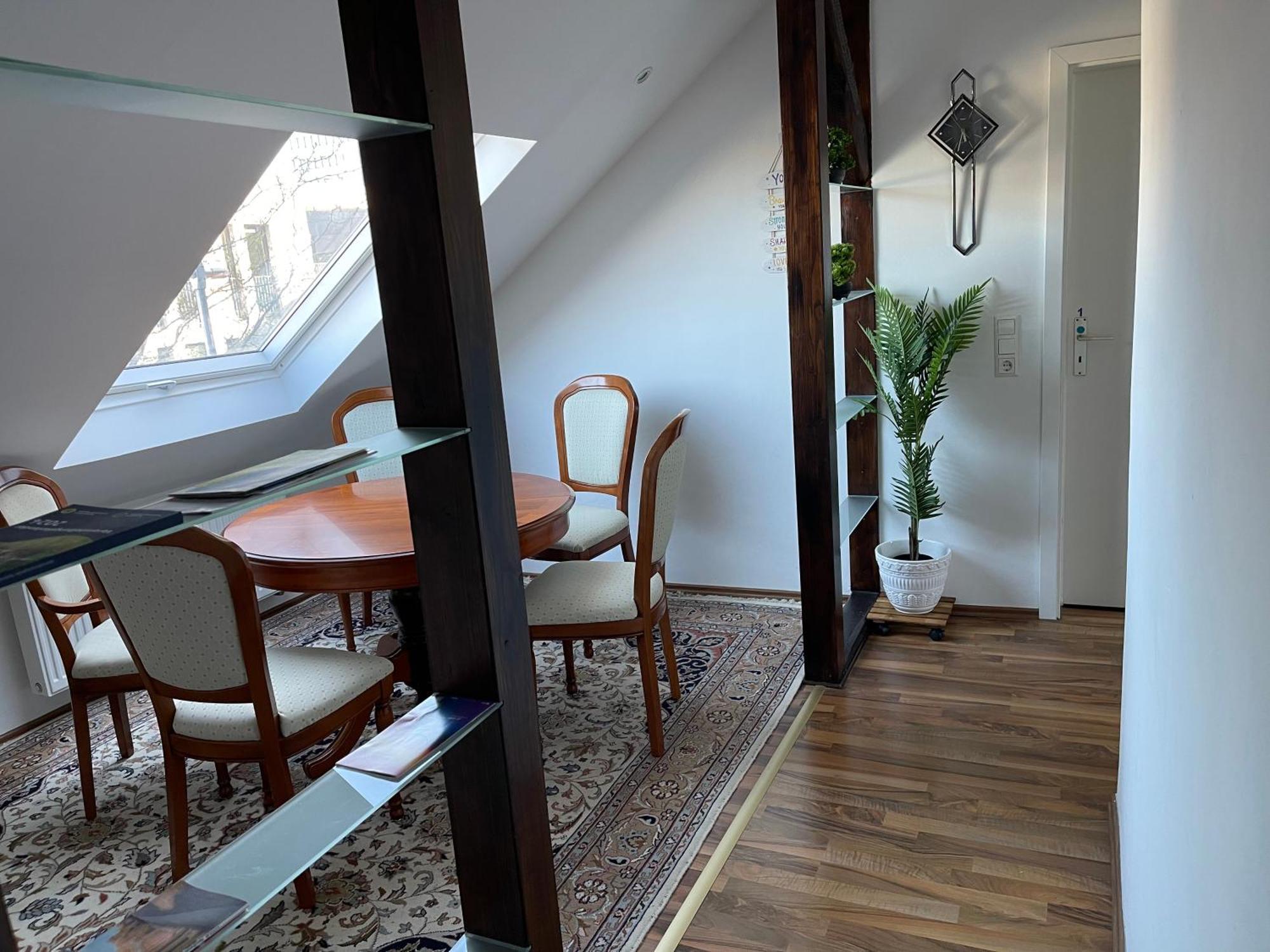 Bequemes Einzelzimmer Im Herzen Von Kassel Buitenkant foto